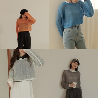 QUEENSHOP S 女裝 長袖 簡約鏤空洞洞針織短版上衣 四色售 現+預 【01013422】