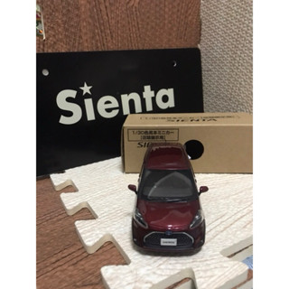 Toyota sienta 紅色 1/30 日規原廠模型車