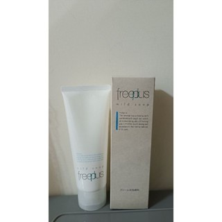 freeplus溫和淨潤洗面乳100g