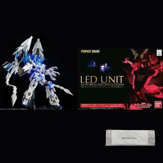 八田元氣小棧: 日版萬代【套裝販售】PG 1/60 獨角獸鋼彈RX-0 + LED 單元【相容 RX-0 系列】原廠套裝