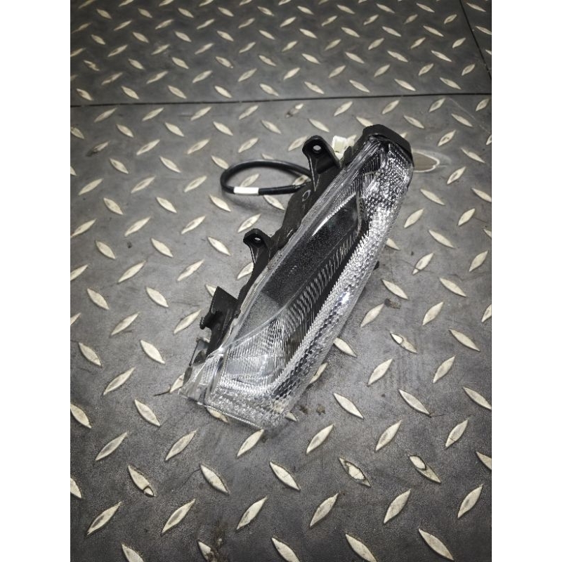 【中古良品】光陽雷霆S 125/150左前定位燈組 日行燈 小燈
