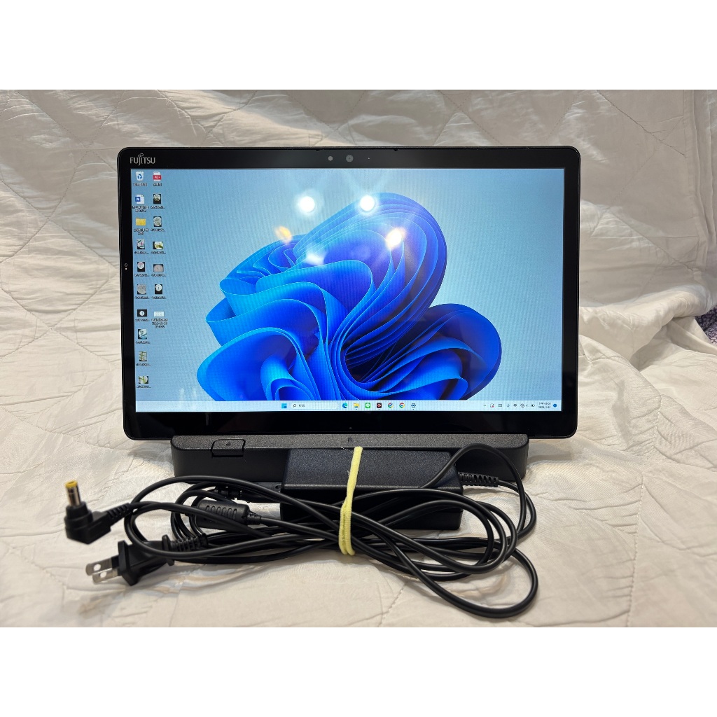 fujitsu富士通ARROWS Tab Q738/SE 13.3 吋 Windows二手平板電腦備用業務筆電簡報追劇