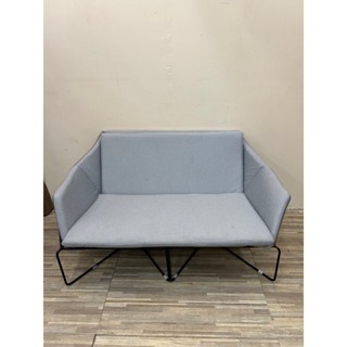 《大淡水二手精品傢俱》簡約灰色系雙人小沙發 臺北二手傢具#新北二手傢具#林口二手傢具#桃園二手傢具