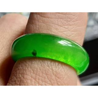 翡翠/水沫玉 泛光冰玻璃種 陽綠 內直徑 18mm 戒指
