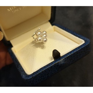 【快樂瞎拼】全新~Mikimoto 御木本 日本/歐洲皇室御用珍珠品牌 輕奢珠寶 雲朵款領針/胸針  六月生日石珍珠