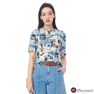 【KeyWear 奇威名品】海報印花五分袖上衣 淺藍色