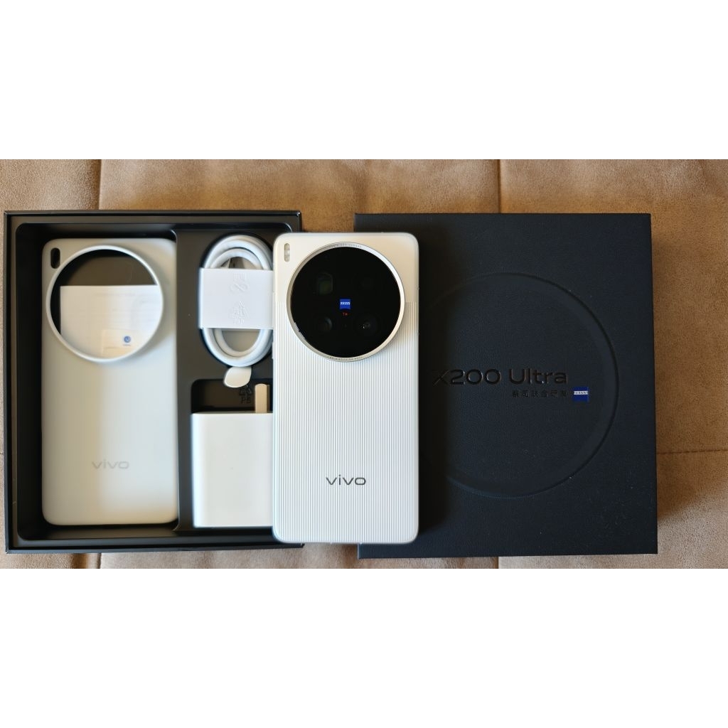 現貨 Vivo x200 Ultra 512g 銀調 銀色 x100 x200 Pro 陸版 二手 fold5