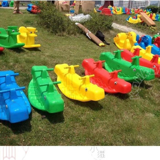 宅配免運免稅🤑 【廠家直銷】鯨魚 雙人 三人 平衡搖搖馬 幼兒園 蹺蹺板 室外 兒童翹翹板 玩具木馬