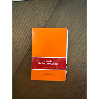 全新 Hermes 緋紅火參 中性古龍水Rhubarbe Ecarlate中性古龍水 2ml 針管香 可噴式 試管香