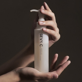 BEVY C. 極淬美白化妝水 130mL｜官方直營 (效期至2026.05.31) 膚色不均/亮白/蠟黃/抗暗沉/濕敷