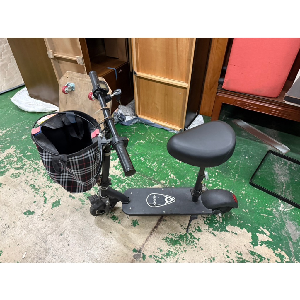 【東鼎二手家具】折疊式電動滑板車*平衡車*休閒車*滑板車*娛樂車*活動車*電動車*折疊車*買菜車*代步車