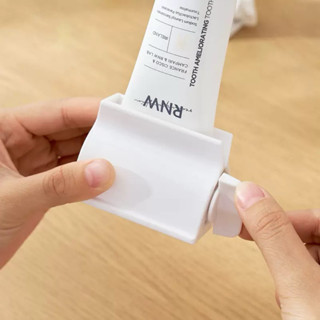 立式擠牙膏器 日本KM 軟管擠壓器 擠牙膏 手動擠牙膏器 牙膏夾 牙膏擠壓器 立式旋轉擠壓器 旋轉擠牙膏