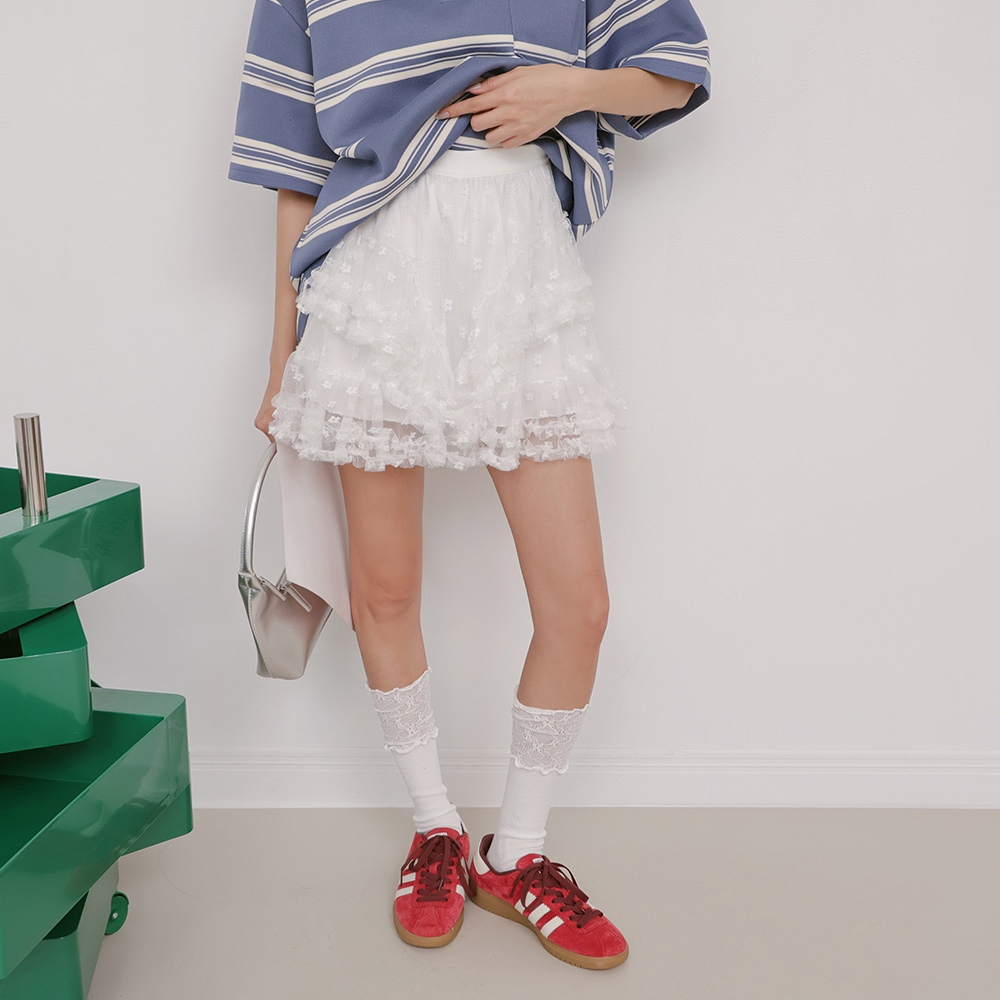 IN SHOP 多層次花蕾絲蛋糕短裙-共2色【KT21945】