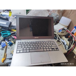賣2手良品Ultrabook ASUS華碩11.6吋超輕薄筆記型電腦ZENBOOK UX21E