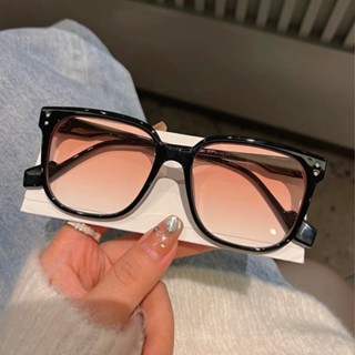 🕶️最流行質感顯瘦感漸層茶墨鏡🕶️大方框墨鏡 時髦 韓國 方框 鉚釘 小紅書熱賣 太陽眼鏡 眼鏡 抗UV 百搭 網美 情