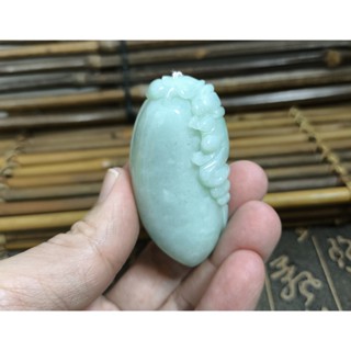 【禾賢行】天然翡翠.緬甸玉.糯種淺綠滿色巧雕福瓜/福壽綿長.手工精雕墬子.項鍊.玉珮.SH025010803729