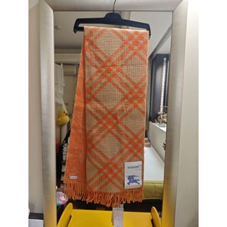 BURBERRY全新真品義大利製大戰馬標100%喀什米爾羊絨橘色斜格紋圍巾--3.9折出清(不議價商品)