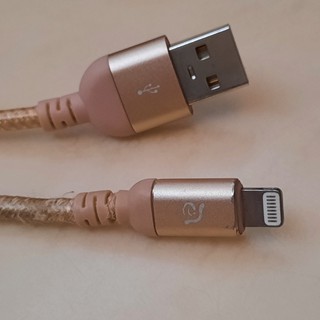 【ADAM 亞果元素】 USB-A 對 Lightning 金屬編織傳輸線