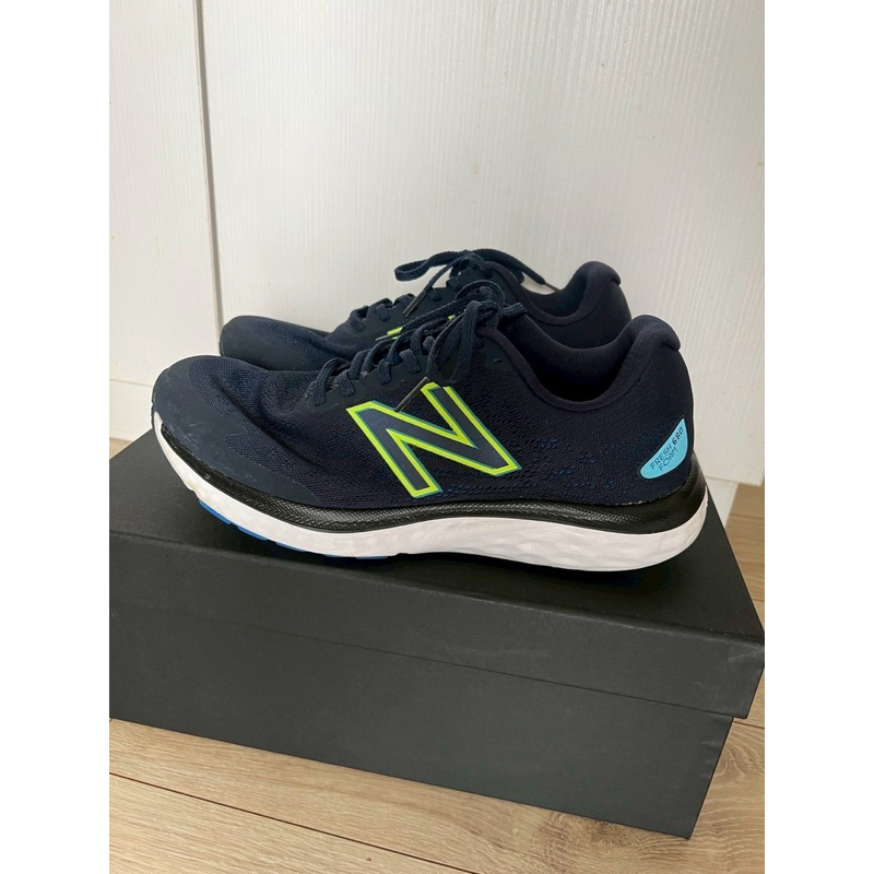 New Balance FreshFoam 680V7 男鞋 深藍色