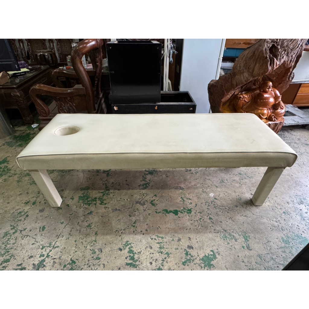 【東鼎二手家具】乳白色皮革木腳美容床*油壓床*指壓床*按摩床*推拿床*護膚床*美容床*治療床*診療床*整椎床