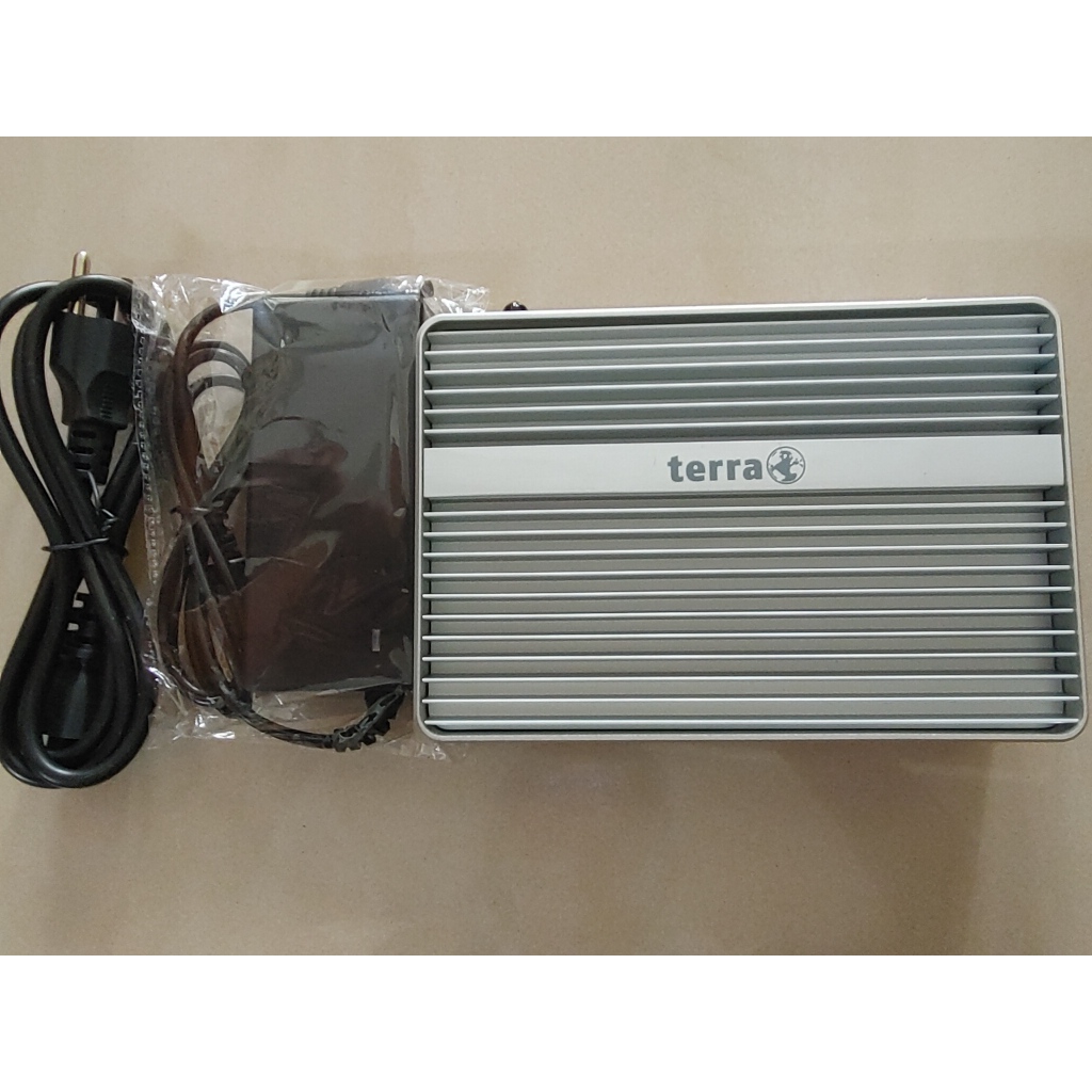 TERRA PC-Micro 5000p 英特爾® 酷睿™ i3-5010U 準系統/無記憶體無硬碟/迷你主機