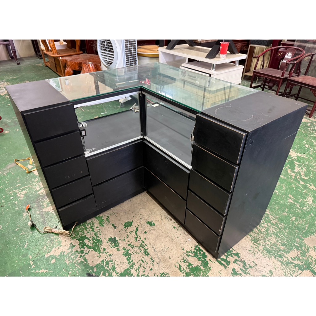 【東鼎二手家具】黑色4.4尺L型玻璃展示櫃*置物櫃*玻璃櫃*玄關櫃*公仔櫃*藝品櫃*展示櫃*珠寶櫃*抽屜櫃*櫃台*櫥櫃