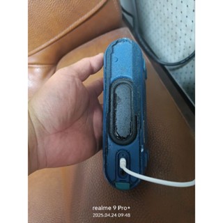 二手正常。電池蓄電不佳。要插電使用。公司貨SONY SRS-XB2 防水藍芽喇叭