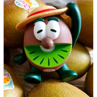 紐西蘭奇異果 Zespri Kiwi 旅行版公仔 （黃金/綠奇異果） 全新現貨 奇異果草帽公仔