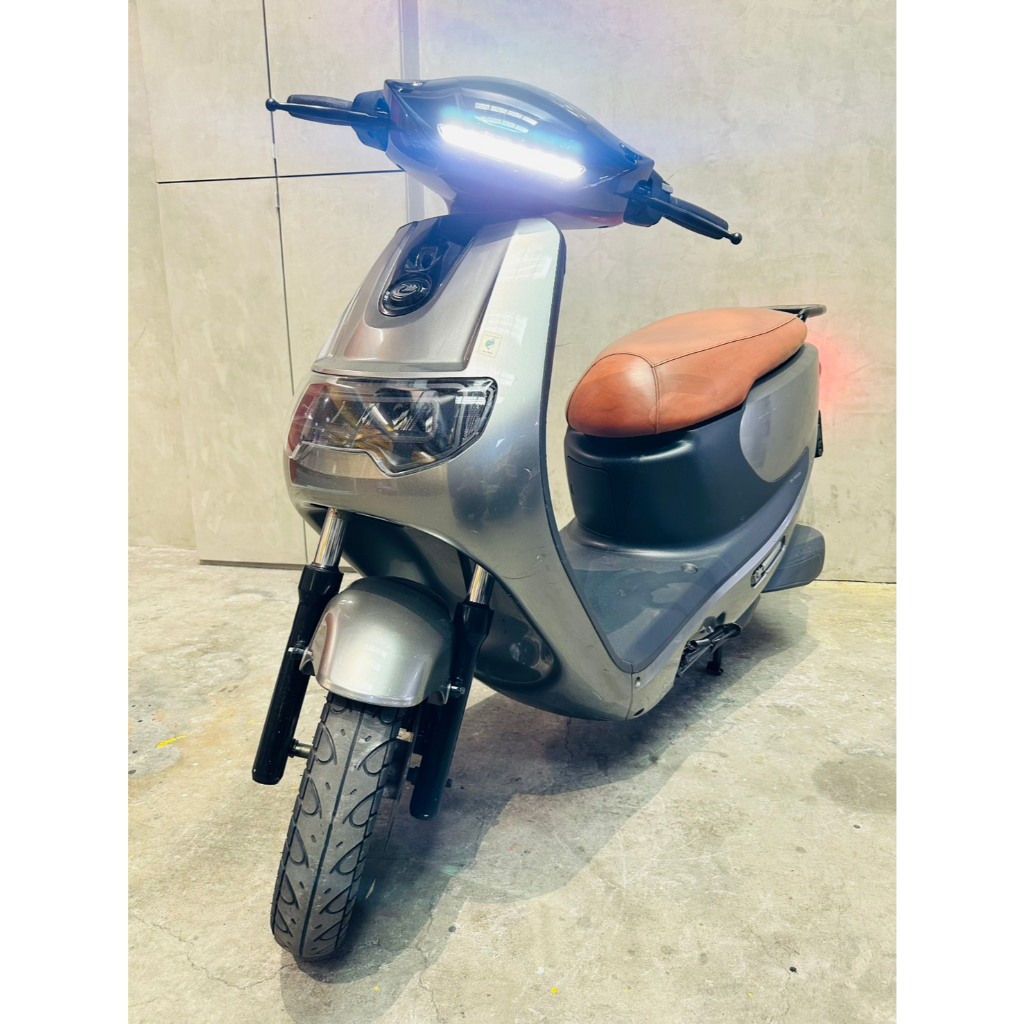 {高雄} 承鑫車業 中華 EMOVING 旗艦型 IE125 勁炫125 電動機車 中古機車 可分期