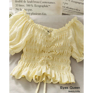 [Eyes Queen]現貨 一字肩上衣 露肩鎖骨上衣 一字領短版上衣 短版上衣 方領短版上衣 一字泡泡袖短版上衣