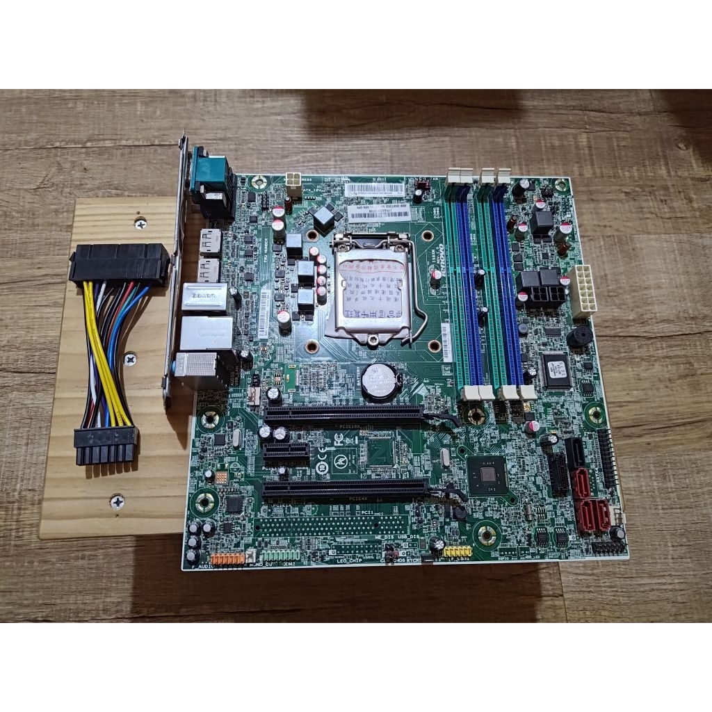 故障 Lenovo Minsk Q85 LI主機板 1150腳位 附送24pin轉12pin線