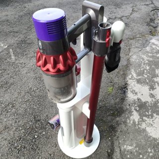 二手 Dyson v10 吸塵器 一組 含收納架 NT$7,000