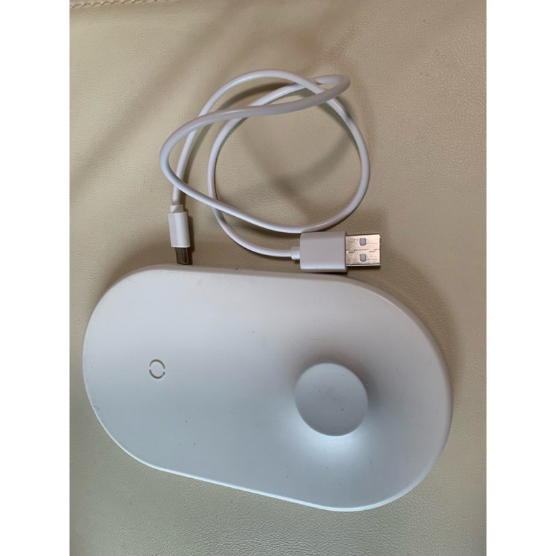 倍思 智慧二合一無線充電盤 iPhone ,Apple  Watch同時使用
