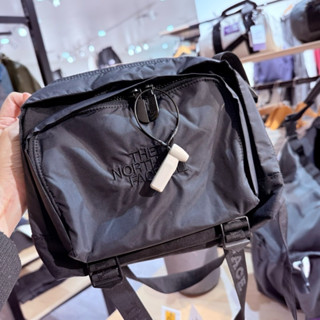 日本帶回現貨 The North Face 日版紫標肩揹包 灰色