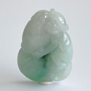 【採霏】天然緬甸玉A貨 翡翠 冰糯種綠色猴子抱壽桃