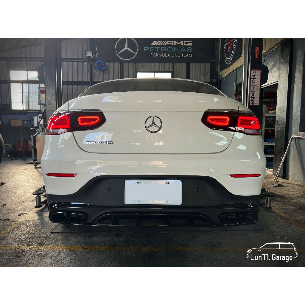 現貨☚ GLC300 GLC63s樣式 COUPE 亮黑後下擾流 四出尾飾管 排氣管 後保套件 BENZ C253 賓士