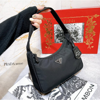二手旗艦 PRADA 黑色 尼龍布 Hobo 銀LOGO 手提包 肩揹包 腋下包 麻將包 (中友店)