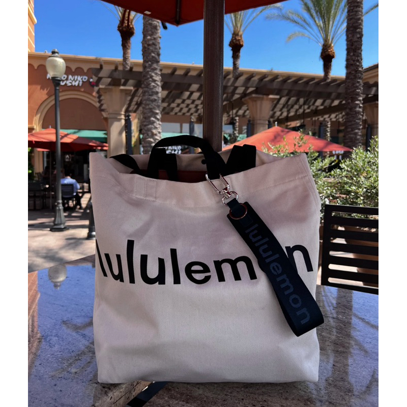 台灣現貨 Lululemon LOGO鑰匙圈 吊飾 包包掛飾
