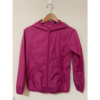 Uniqlo 輕型風衣連帽外套 尺碼150 二手 ET SHOP