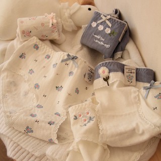 【萌癒♡臺灣現貨】藍色田園碎花純棉內褲 刺繡蕾絲邊日系內褲 舒適中腰內褲 甜美可愛清純減齡少女女童內褲 抗菌A級棉襠內褲