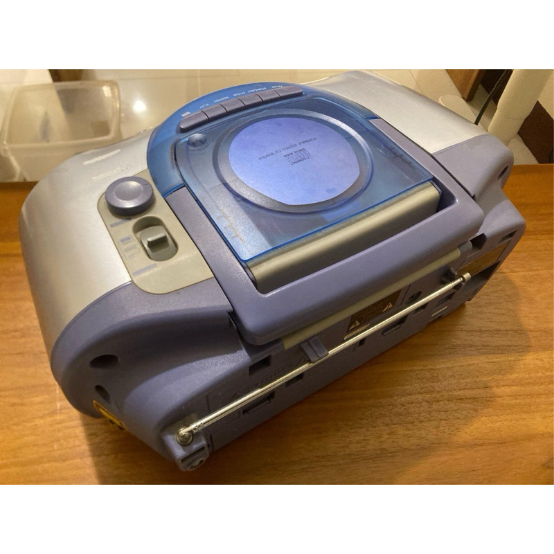 Panasonic 國際牌手提  CD /FM/AM/TAPE 收錄音機 重低音響 (RX-D13)