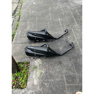 商品1:二手Force排氣管 副廠排氣管；九成新