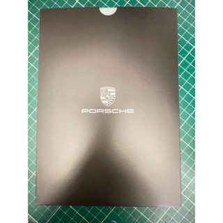 保時捷筆記本⋯2022年⋯全新