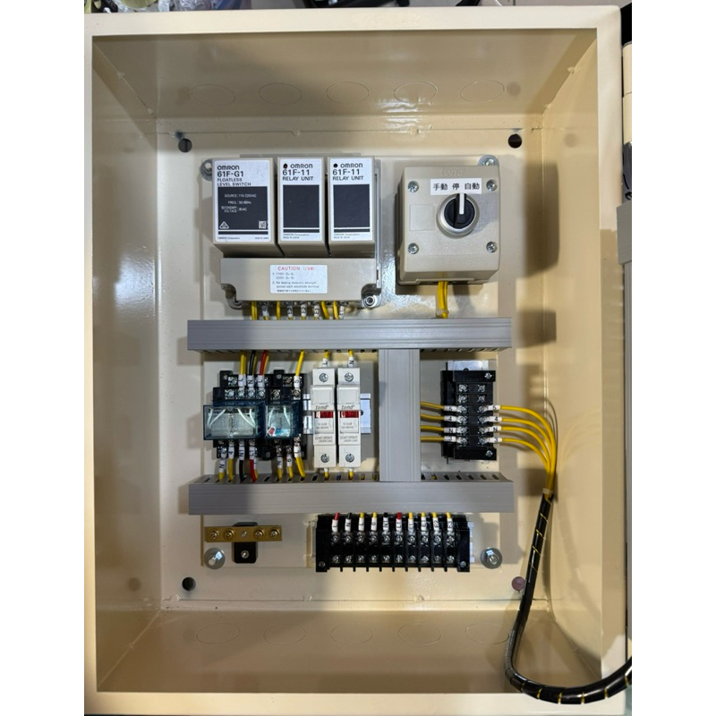自動控制 客製化電控箱 熱水器定時 液面控制 抽水馬達 灌溉系統 PLC 變頻器 馬達 系統整合 機電整合 到府安裝評估