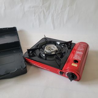 約8成新便宜賣-【妙管家優質休閒爐瓦斯爐卡式爐 】K-701R(附手提箱)