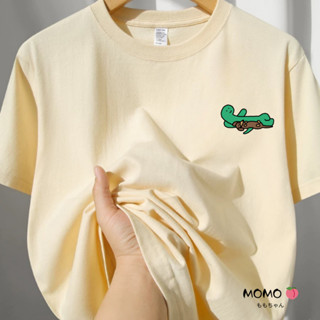 【MOMO】純棉 t恤 joguman 恐龍t恤 綠色小恐龍短袖 韓國恐龍衣服邊 情侶t恤 團服 印花t恤 可愛短袖