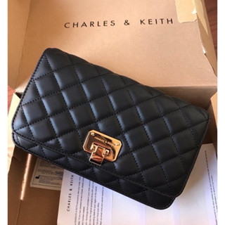 現貨1個 美國Charles&Keith小CK小香風側揹包 - 小款無金扣