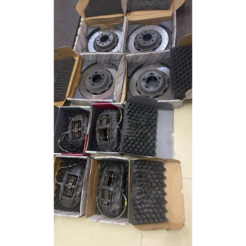 Brembo GT-S 前6後4活塞卡鉗