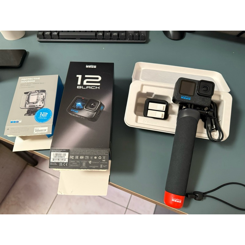 二手 gopro12 漂浮手把 潛水保護盒 雙充充電組 256GB記憶卡