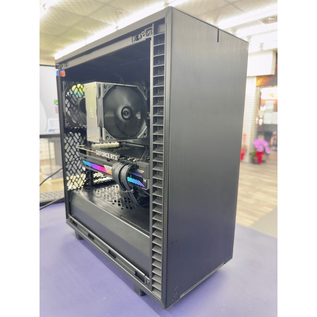 台中駿碩電腦 旗艦店 高階電競主機(R5-5600X/32G/1TB SSD/RTX 3070Ti)